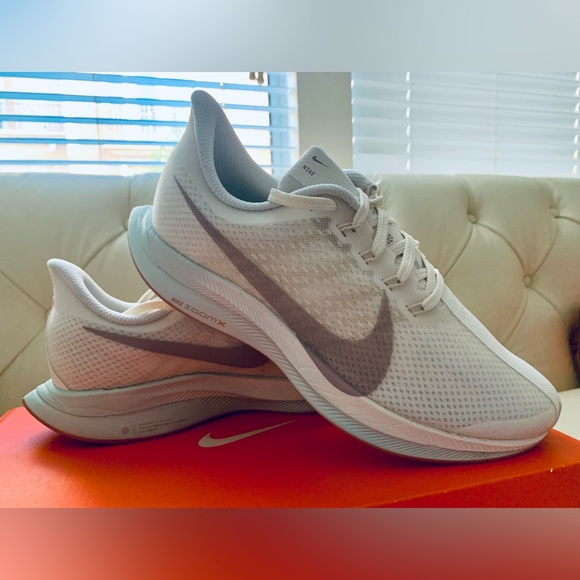 🔥SOLD!🔥 Nike Air Zoom Pegasus TURBO 35 Sail/Moon US 7.5 - Picture 4 of 8